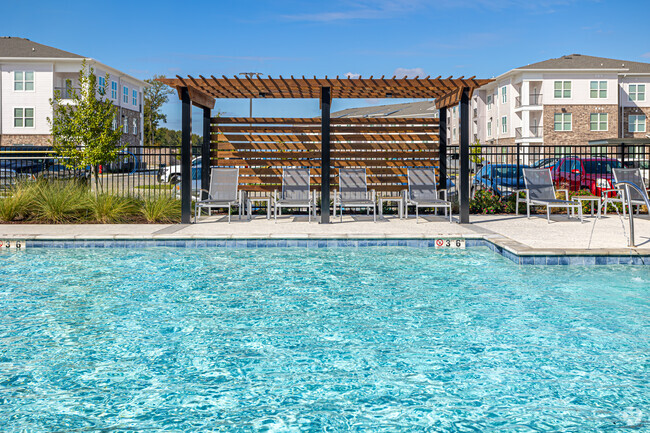 Resort-Style Pool - The Waters at Heritage Rental