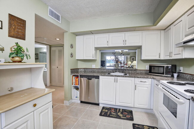 Photo - 1500 SW 131st Way Unit 108n