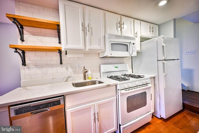 Photo - 1601 Marshall St