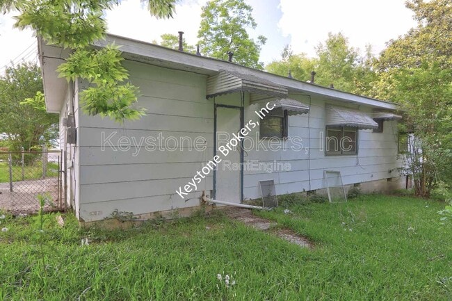 Photo - 3495 Charleston Cir