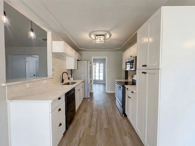 Photo - 5300 Firewood Dr