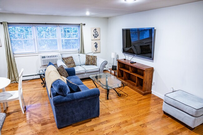302 5th Avenue Unit 5
