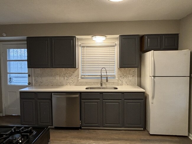 Photo - 4414 Kingsley Dr