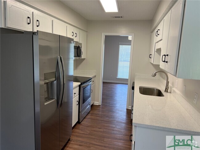 Building Photo - 44 Oak Ridge Cir Rental