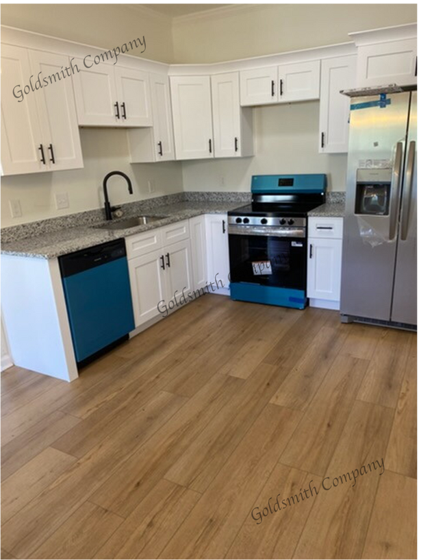 Photo - 211A Hillandale Rd