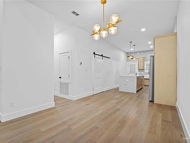 Photo - 645 Esplanade Ct