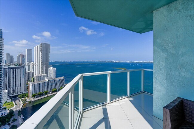 Building Photo - 1900 N Bayshore Dr Unit 3612