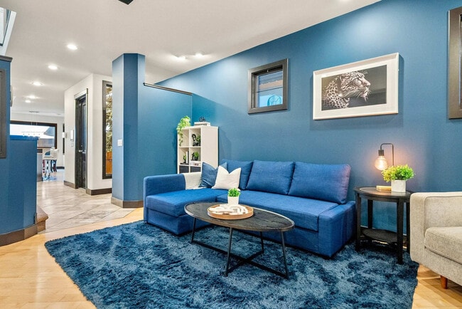 Photo - 1827-1819 19 Avenue NW Unit SI ID1524610P