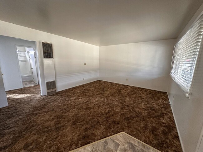 Photo - Two Bedroom, One Bath Apartment Unidad 02