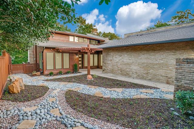 Photo - 10543 Pagewood