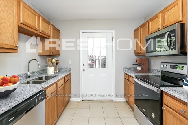 Photo - 10334 Bradley Rd