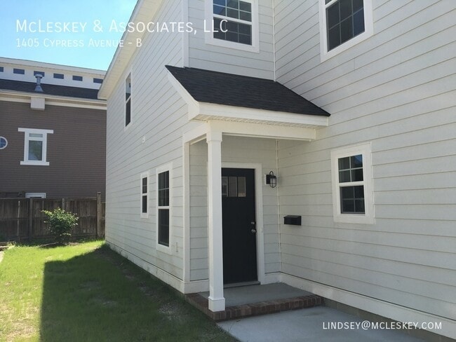 Photo - 1405 Cypress Ave