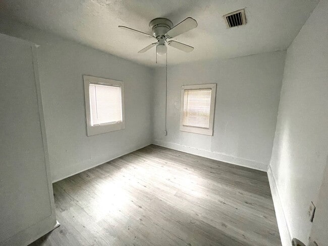 1100 13th Ave W Unit Back Unit