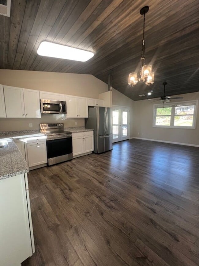 Photo - Black Mountain Duplex Rental-Fabulous Location!