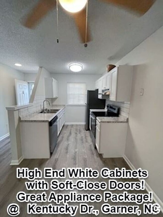 Building Photo - Beautifully Renovated! 2 Bedroom, 2 Full B... Rental