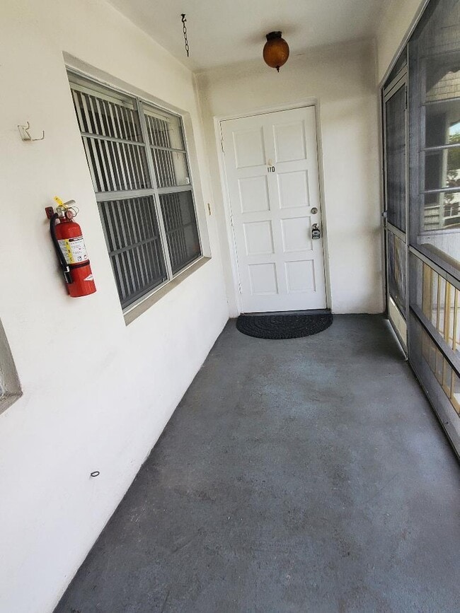 Photo - 110 Stratford H