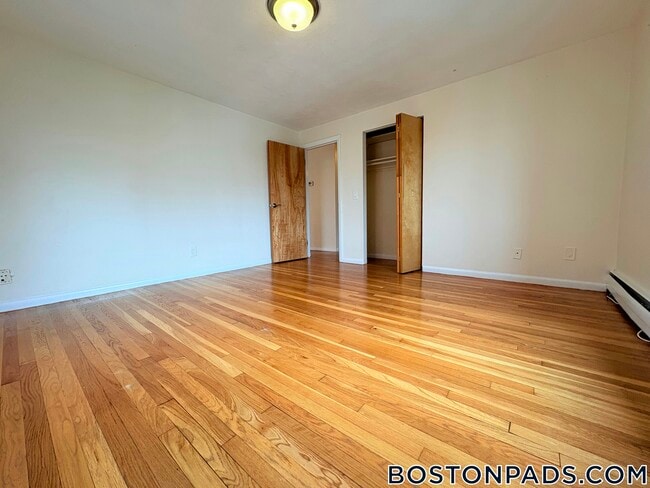 Photo - 222 Babcock St Unit 3H