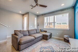 Photo - 330 Clay St Unidad 12