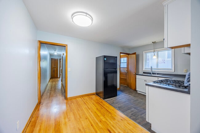 Photo - 5751 Xerxes Ave S