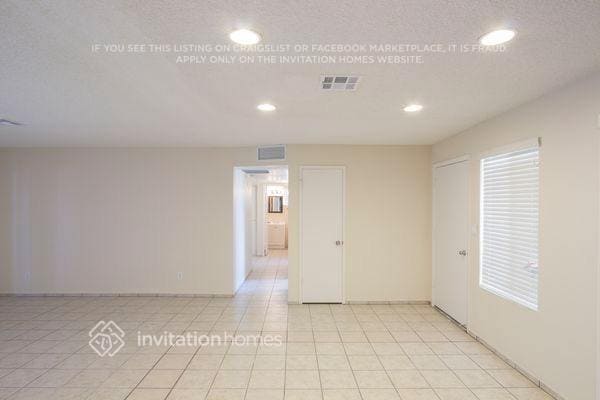 Photo - 1216 W Halstead Dr