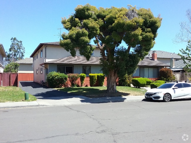 Building Photo - 651 Belladonna Ct Unit 2 Rental