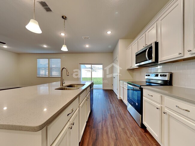 Photo - 41 Elcano Ln