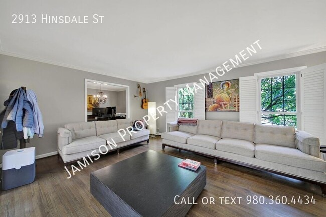 Photo - 2913 Hinsdale St