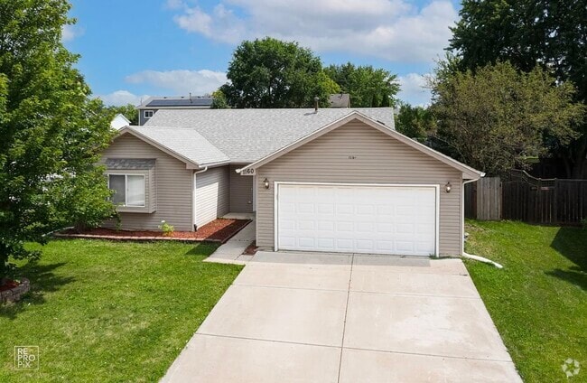 Building Photo - 1160 Middlebury Dr Rental
