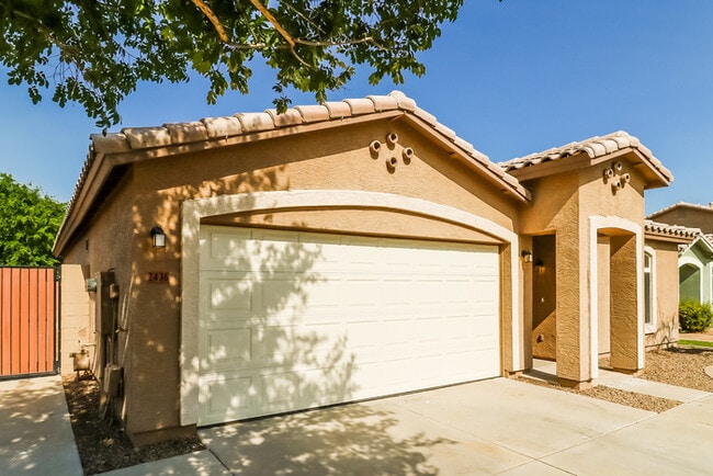 Photo - 2436 S 71st Dr