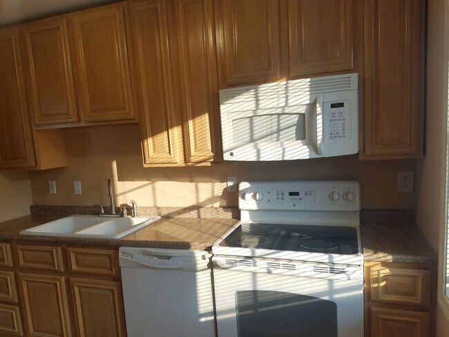 Photo - 496 Overdale St