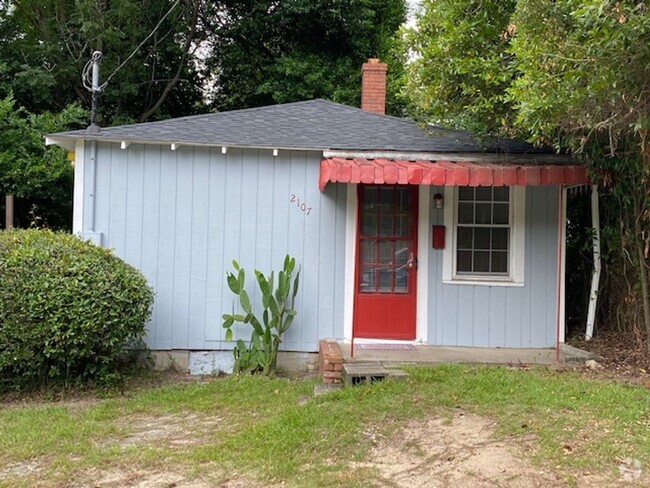 Building Photo - Rosewood Cottage Rental