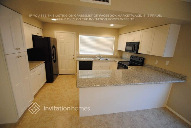 Photo - 1642 W Plana Ave