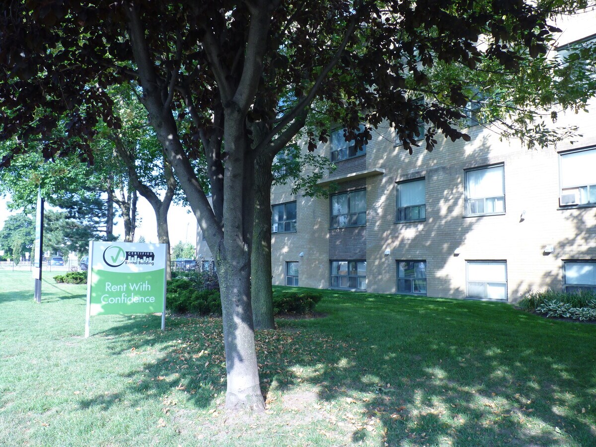 Photo - Benville Court Apartments