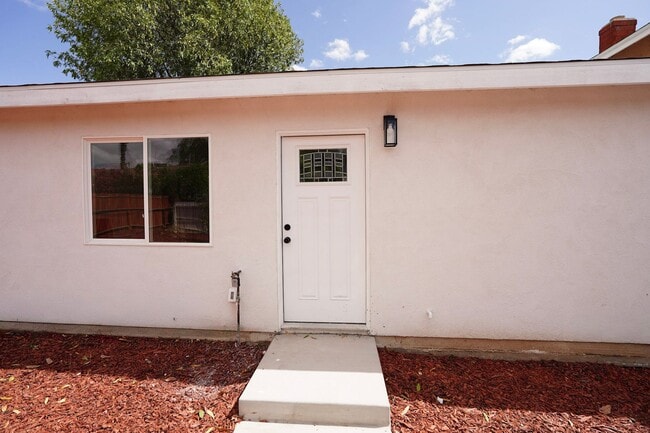 Building Photo - 14696 Joshua Tree Ave Unit 14698 Joshua Tree Avenue