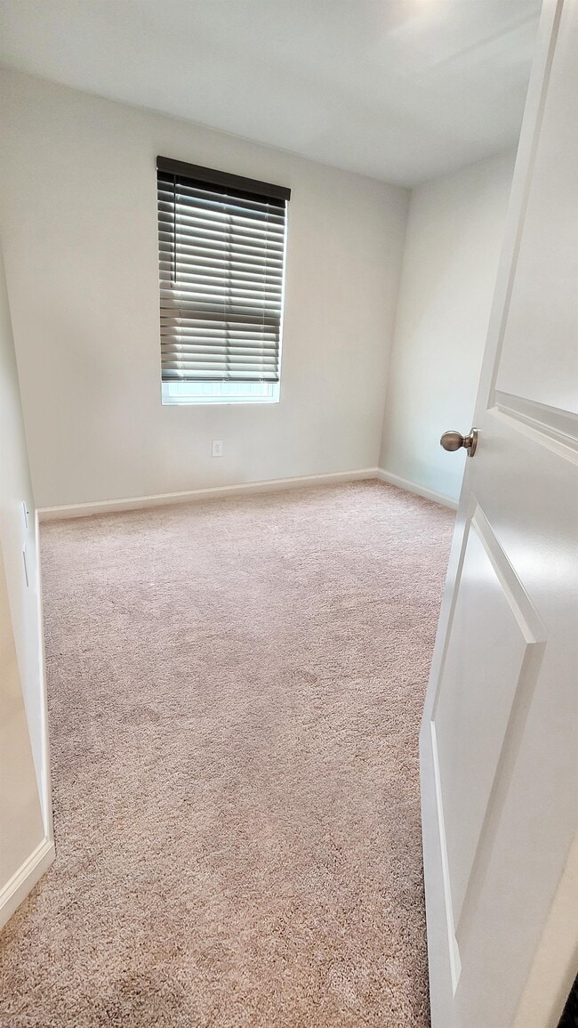 Photo - 145 Fernside Ct