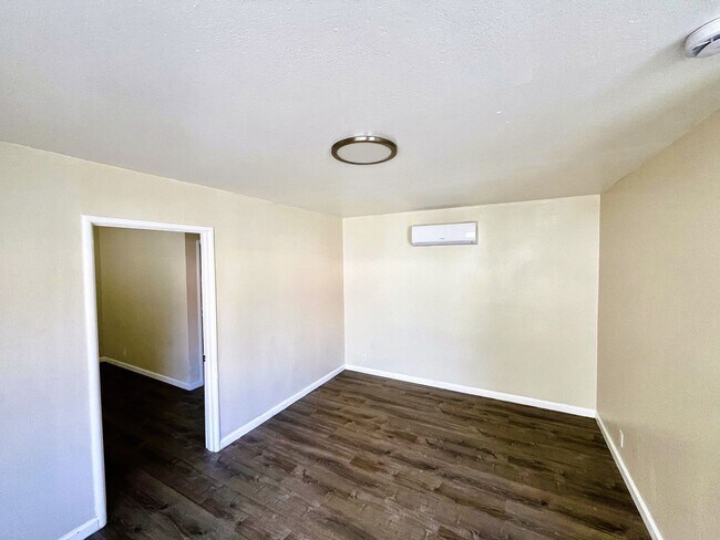 Photo - 2825 67th Ave Unidad 2827 67th Ave