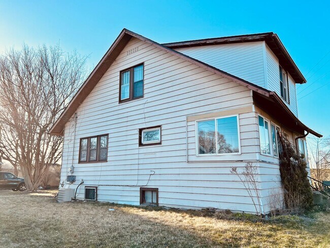 Photo - 3-Bed House in Waterloo