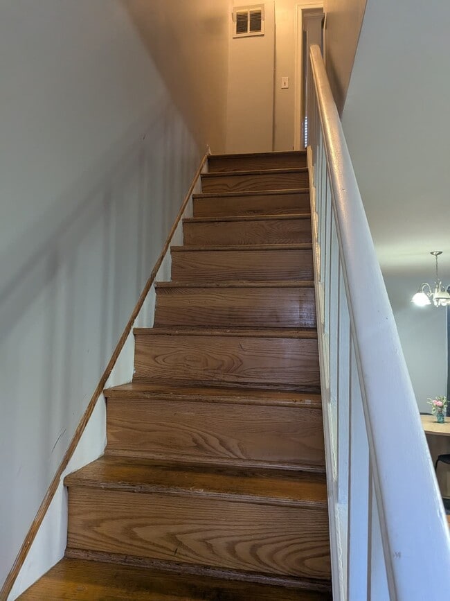 Photo - 3002 Kenyon Ave