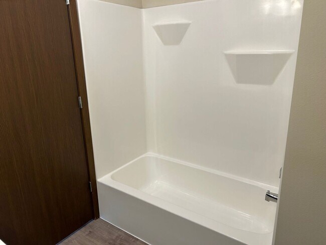 Photo - Madison Apartments