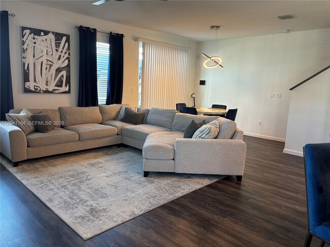 Photo - 6359 Sailpointe Ln