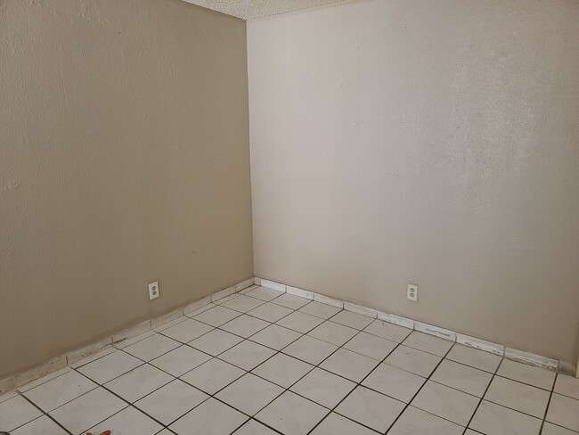 Photo - 729 N 11th St Unidad 2