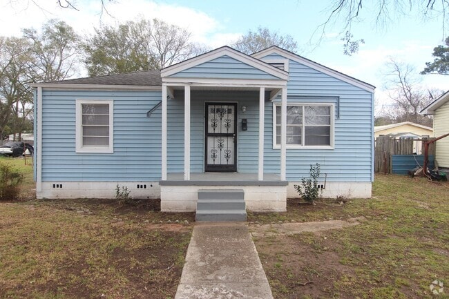 Building Photo - New On The Market! Fresh New Updates!! Bet... Rental