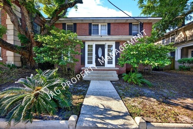 Building Photo - 2512 Park St Unit 1