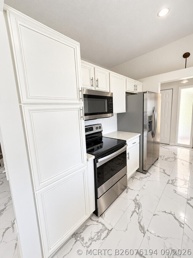 Photo - 107 Half Moon Cir Unit D