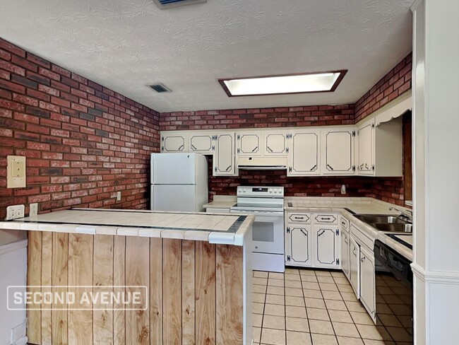 Photo - 7583 Patrice Ct