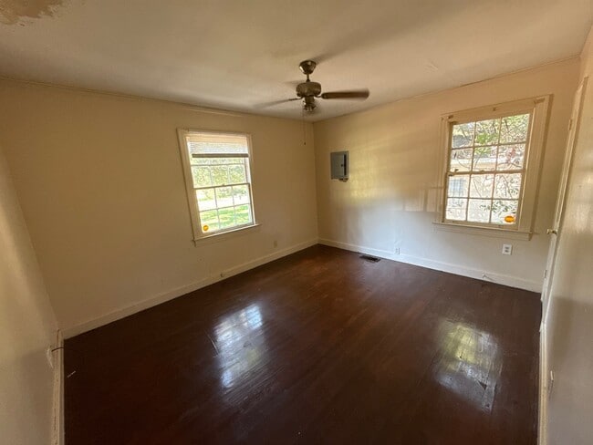 Photo - 112 Robinhood Rd