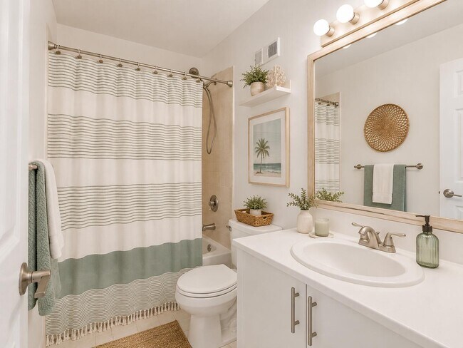 Photo - 135 Yacht Club Way Unit 305