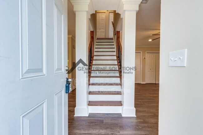 Photo - 1705 Granville Rd