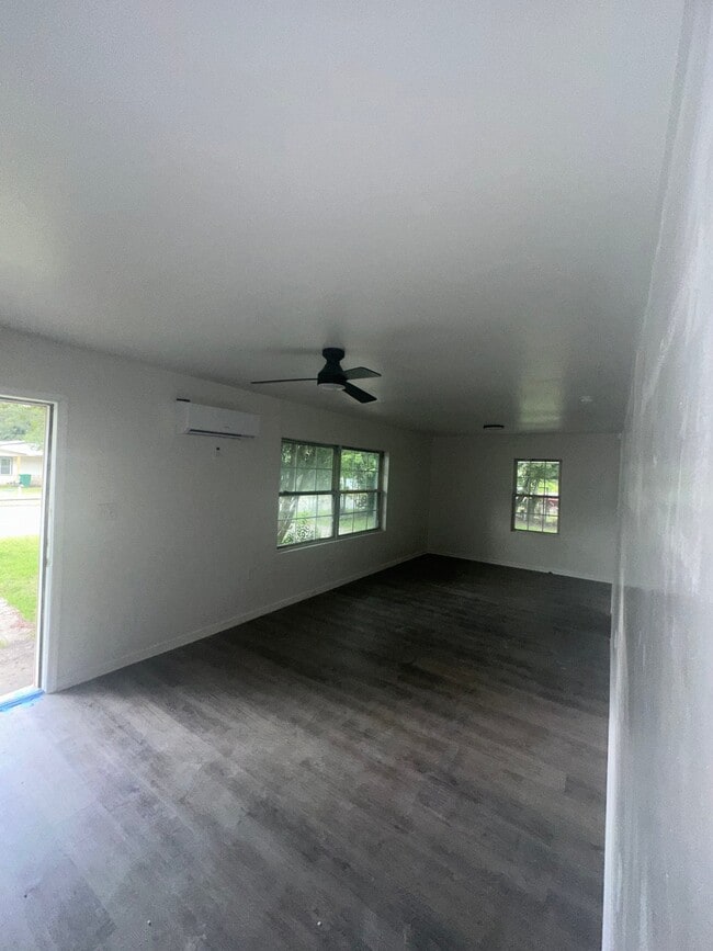 Photo - 1208 E 2nd Ave