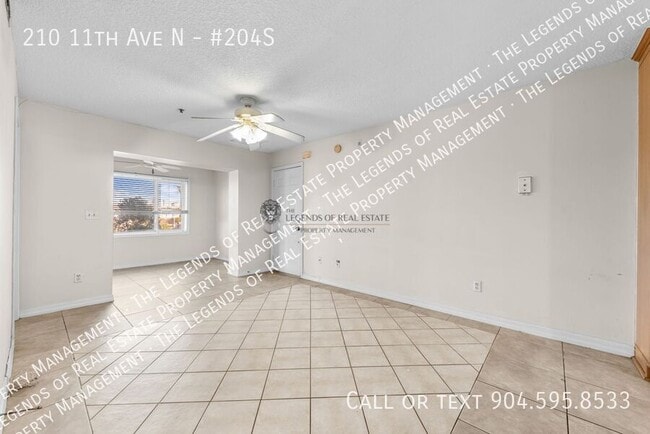Photo - 210 11th Ave N Unidad #204S